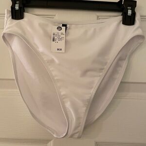 NWT- Tahari White Bikini Bottoms Size M medium